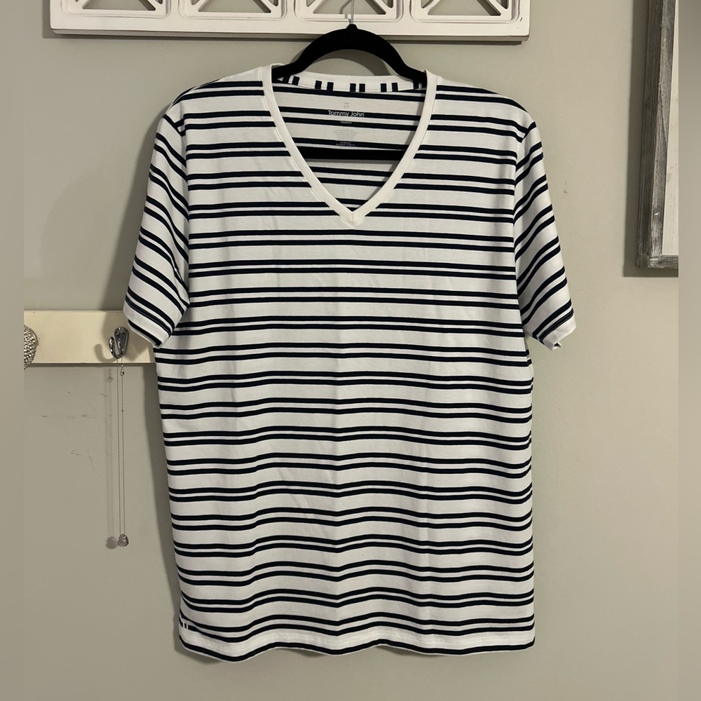 Tommy John Black and White Striped Short Sleeve Tee Medium